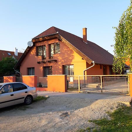 Napos Vendeghaz Hotel Győr Exterior foto