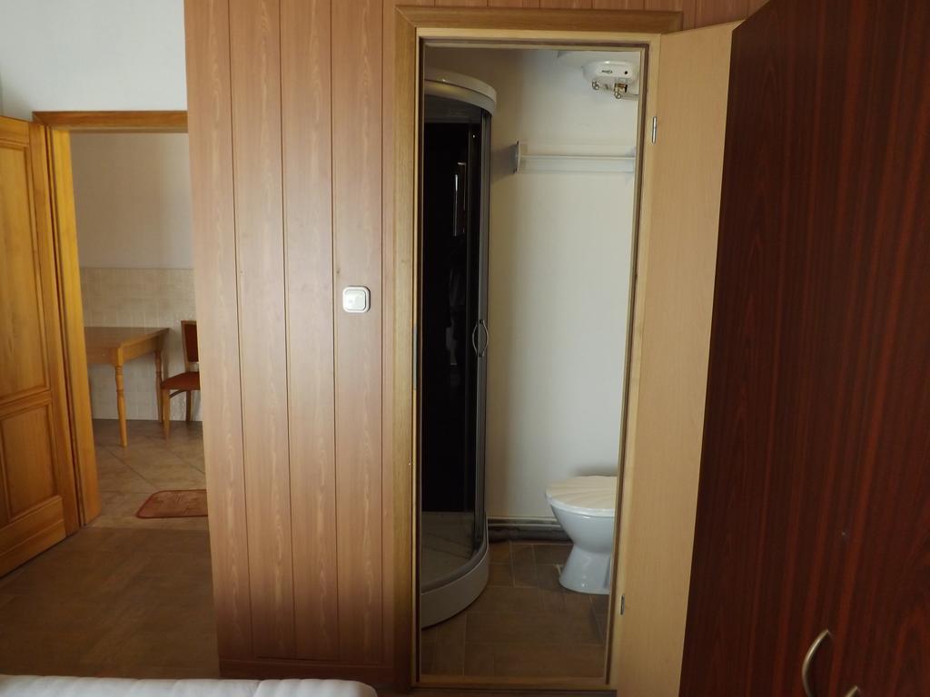 Napos Vendeghaz Hotel Győr Exterior foto