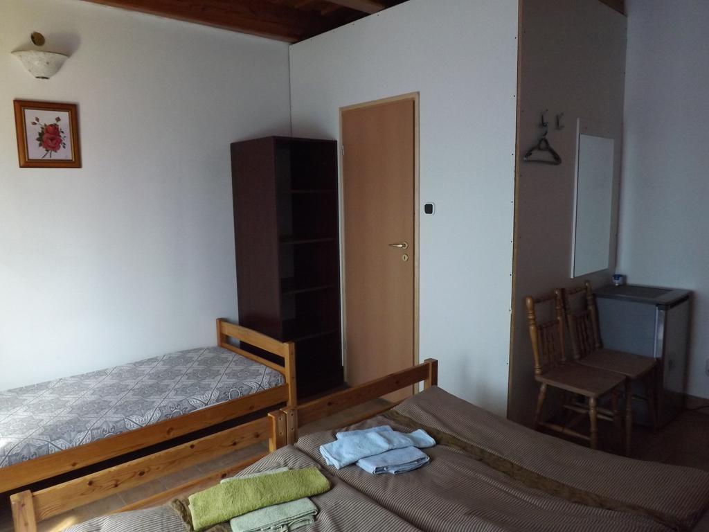 Napos Vendeghaz Hotel Győr Exterior foto