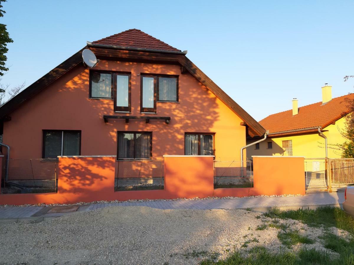 Napos Vendeghaz Hotel Győr Exterior foto